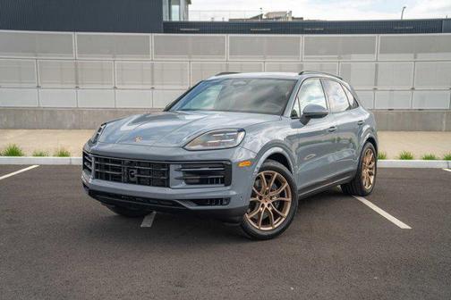 Arctic Grey 2026 Porsche Cayenne Cayenne