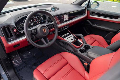 Arctic Grey 2026 Porsche Cayenne Cayenne