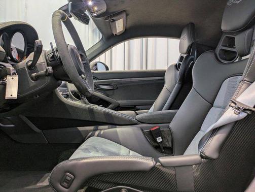 2025 Porsche 718 Cayman GT4 RS