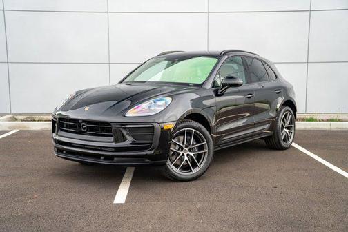 2026 Porsche Macan AWD