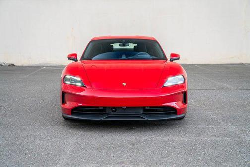 2025 Porsche Taycan 4