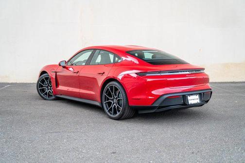 2025 Porsche Taycan 4