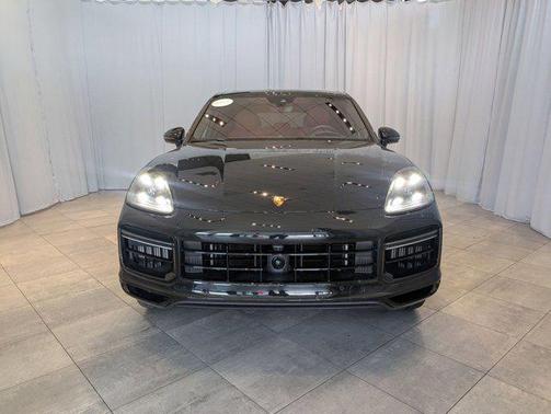 2023 Porsche Cayenne Turbo