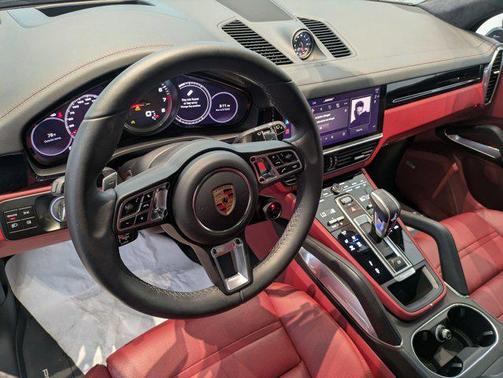 2023 Porsche Cayenne Turbo