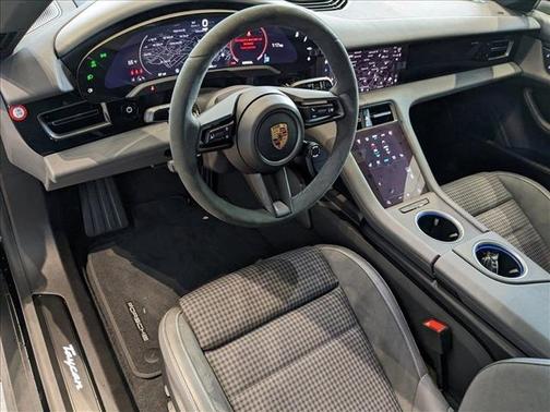 2025 Porsche Taycan RWD