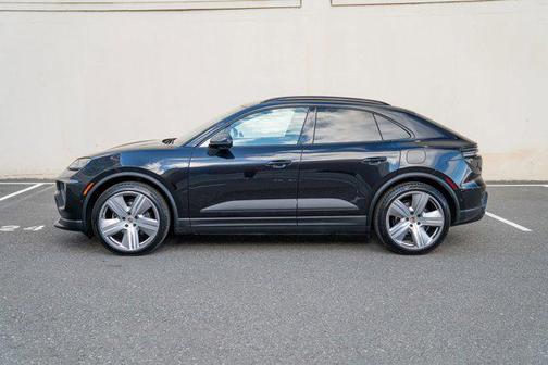 2025 Porsche Macan Electric