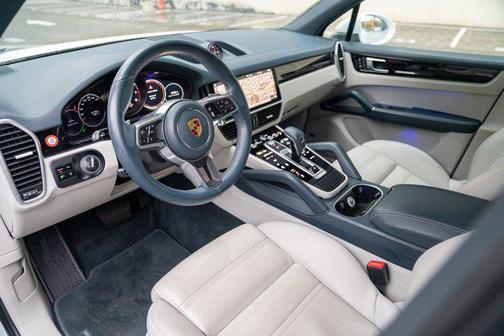 2021 Porsche Cayenne Cayenne