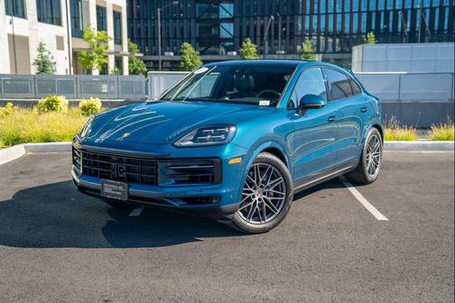Montego Blue Metallic 2026 Porsche Cayenne Cayenne
