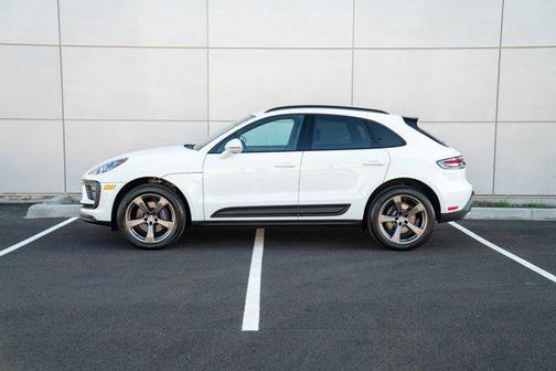 2025 Porsche Macan T
