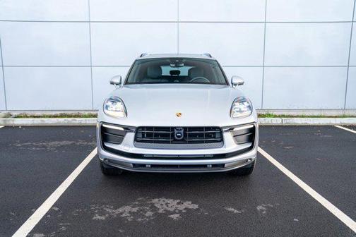 2026 Porsche Macan AWD