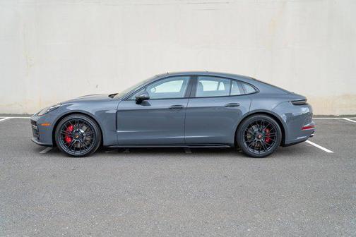 2026 Porsche Panamera GTS