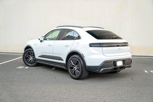 2025 Porsche Macan Electric