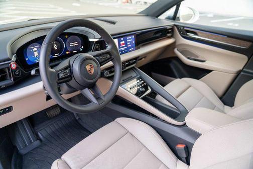 2025 Porsche Macan Electric