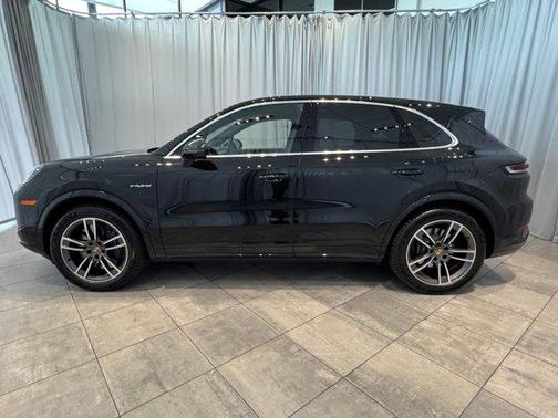2024 Porsche Cayenne S