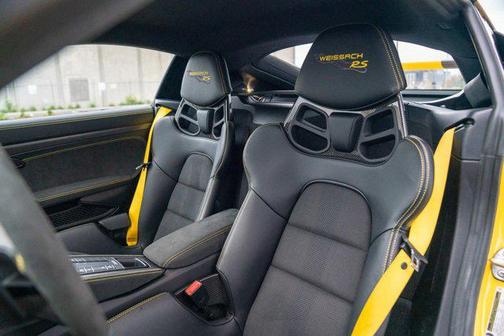 2025 Porsche 718 Cayman GT4 RS