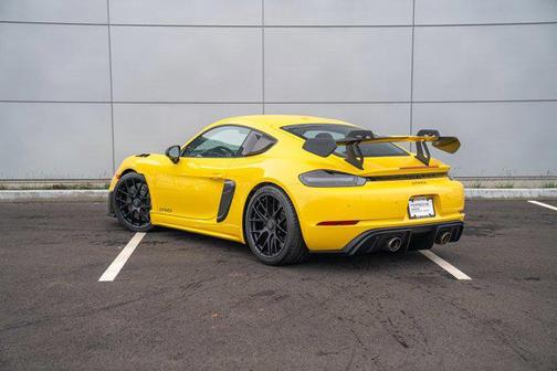 2025 Porsche 718 Cayman GT4 RS