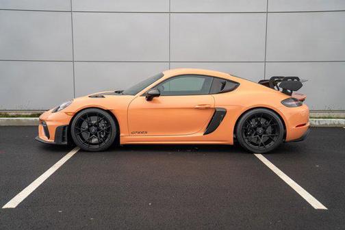 2025 Porsche 718 Cayman GT4 RS