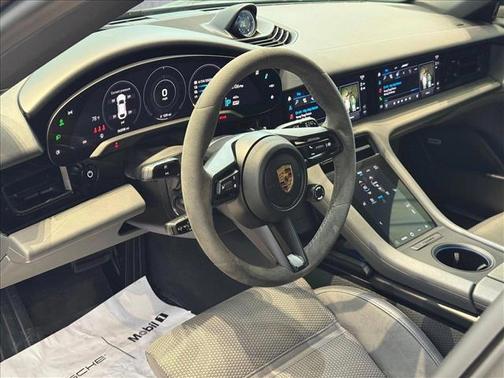 2022 Porsche Taycan Cross Turismo 4S