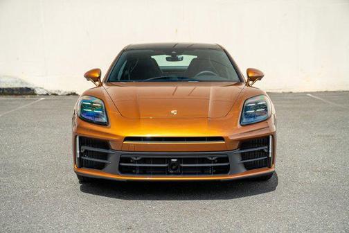 2025 Porsche Panamera 4