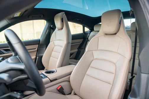 2025 Porsche Taycan 4