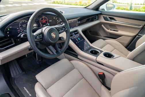 2025 Porsche Taycan 4