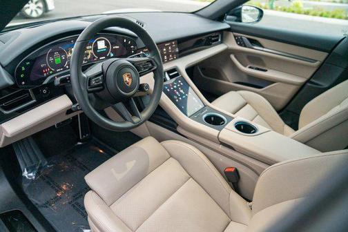 2025 Porsche Taycan 4