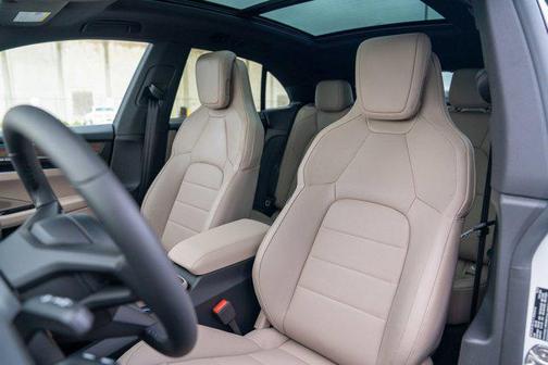 2025 Porsche Macan 4S