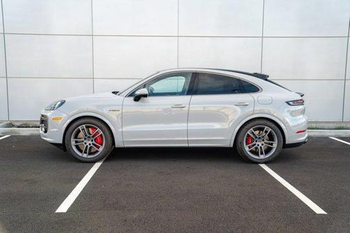 2025 Porsche Cayenne Turbo