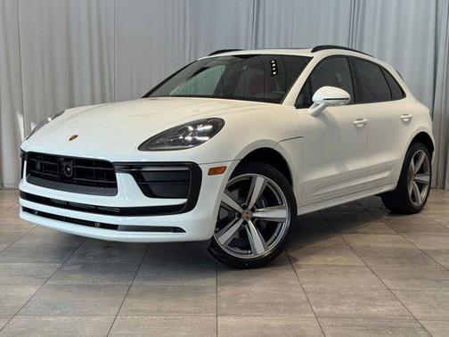 2025 Porsche Macan AWD