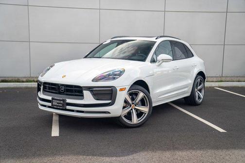 2025 Porsche Macan AWD