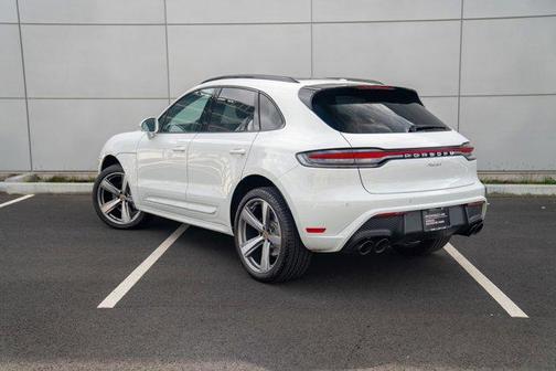 2025 Porsche Macan AWD