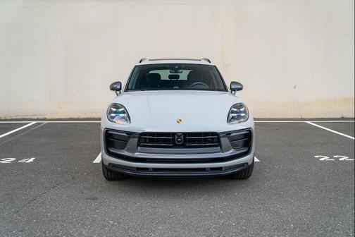 Chalk 2026 Porsche Macan T