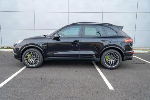 2018 Porsche Cayenne Cayenne E-Hybrid Platinum Edition
