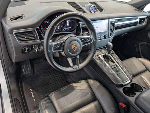 2018 Porsche Macan Base