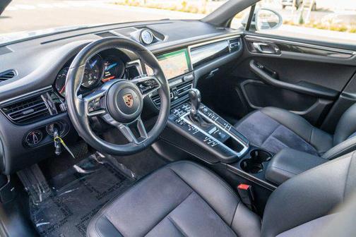 2020 Porsche Macan AWD