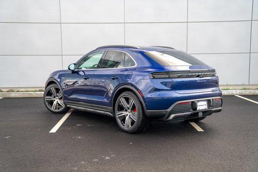 2025 Porsche Macan 4S