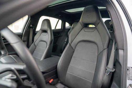 2025 Porsche Panamera 4