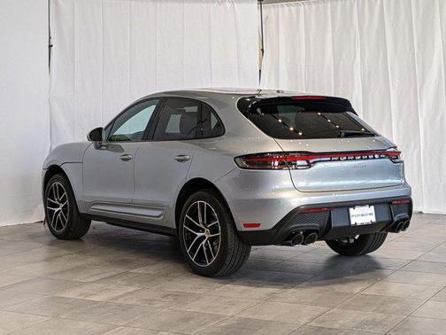 2025 Porsche Macan AWD