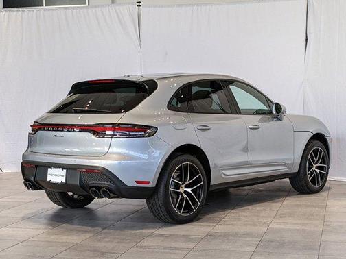2025 Porsche Macan AWD