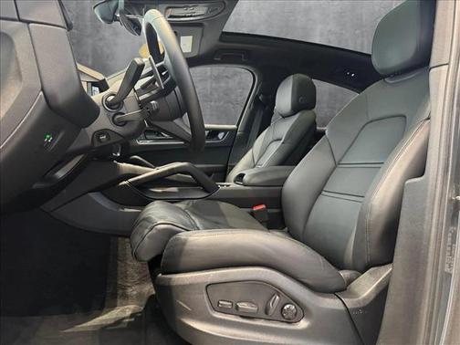 2024 Porsche Cayenne Coupe AWD