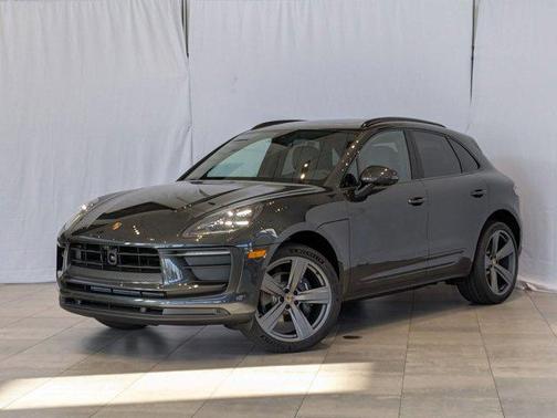 2025 Porsche Macan AWD