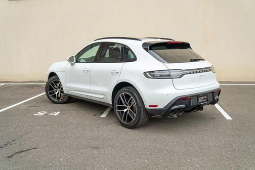 2025 Porsche Macan AWD