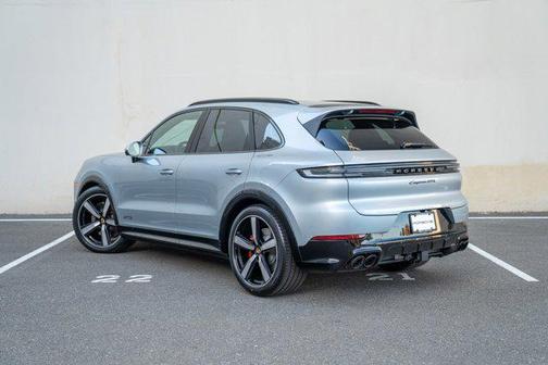 2026 Porsche Cayenne GTS