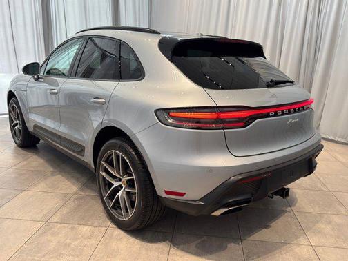 2024 Porsche Macan AWD