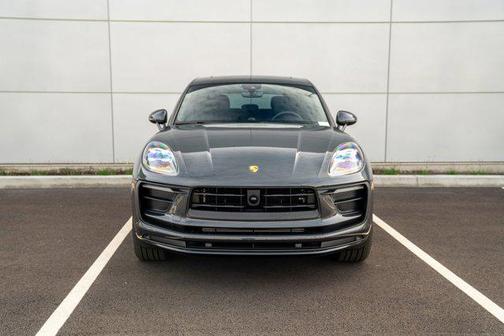 2025 Porsche Macan AWD