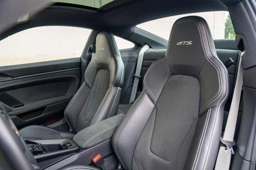 2024 Porsche 911 Carrera GTS