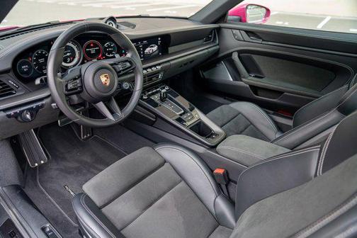 2024 Porsche 911 Carrera GTS