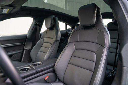2025 Porsche Taycan RWD