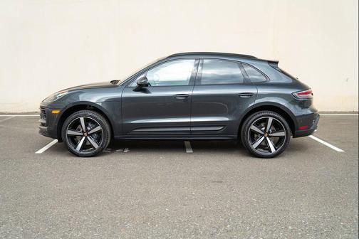 Volcano Grey Metallic 2026 Porsche Macan Macan