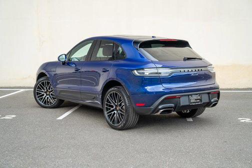 2025 Porsche Macan AWD